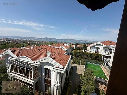 BAŞİSKELE DAMLAR MAH VİLLA KONSEPT 4+1 DUBLEKS DAİRE