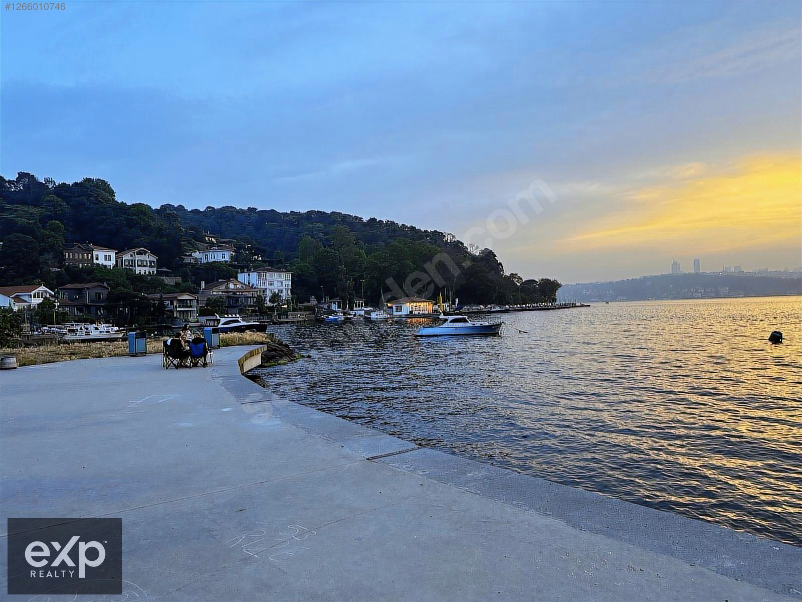 SAHİL YOLUNA 150 METRE 3 MÜSTAKİL KATLI EV