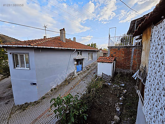 Tekke mh. Bahçeli müstakil ev - BİLECİK BOZÜYÜK