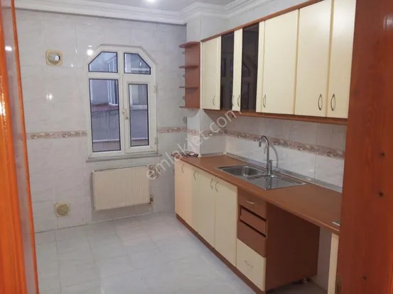 Şenol Gayrimenkul'den Satılık 3 Oda 1 Salon Daire