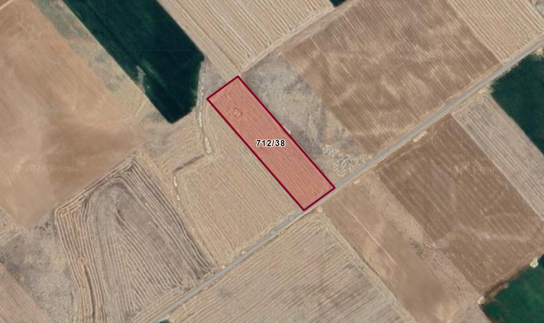 KARAMAN KAZIMKARABEKİR EMSALHAYAT   KÖYÜNDE  12.470  M²  TARLA  SATILIKTIR