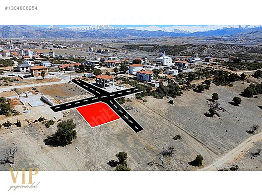 VİP GAYRİMENKUL'den HASTANEVE OTOGARKARŞISINDA642m² VİLLA ARSASI