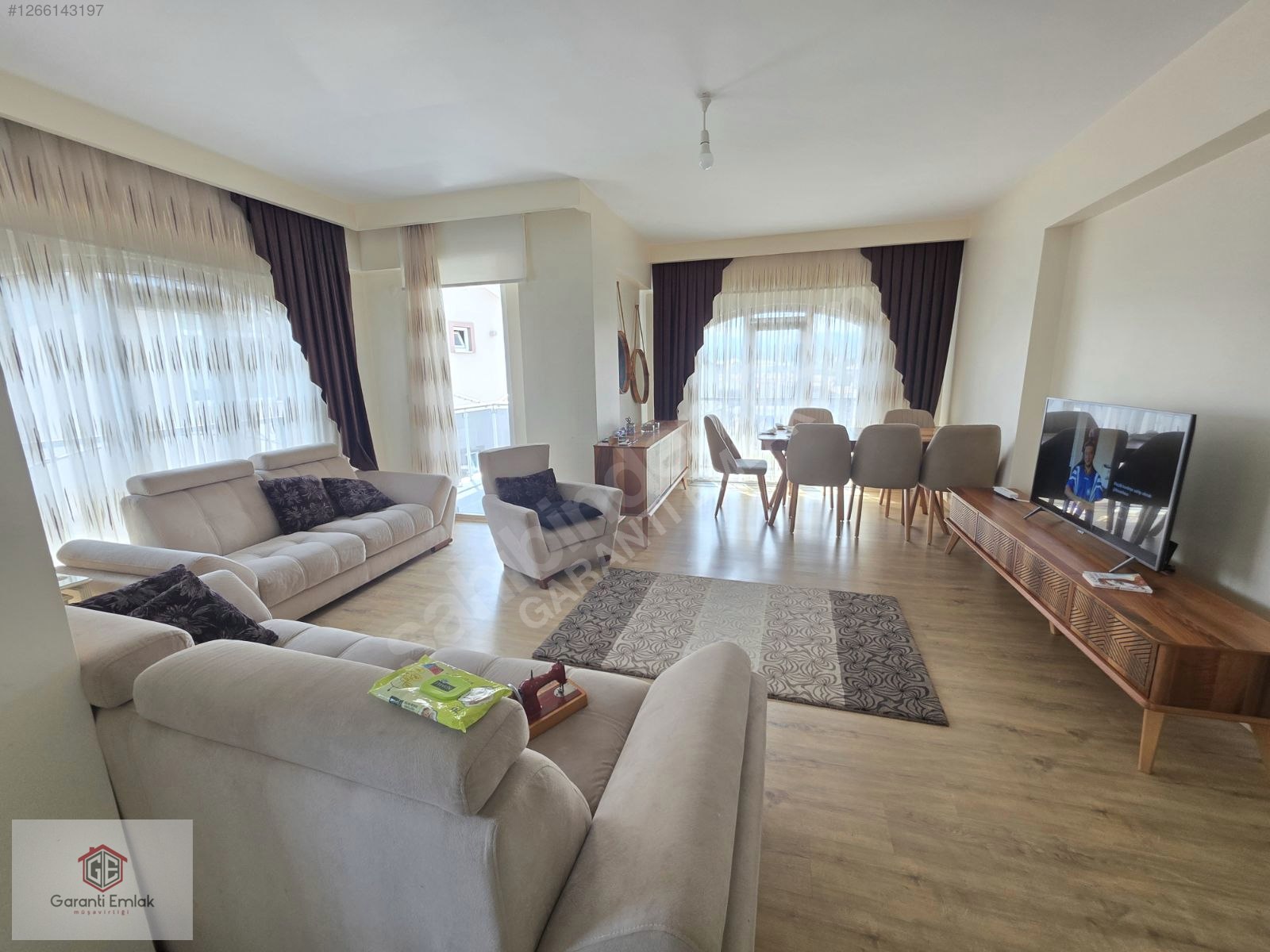 DURUGÖLDE MY PERA SİTESİNDE 220M2 5+1 DUBKS DAİRE SATILIKTIR.