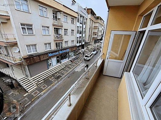 CAMİ MAHALLESİ'NDE KOMPLE SATILIK BİNA