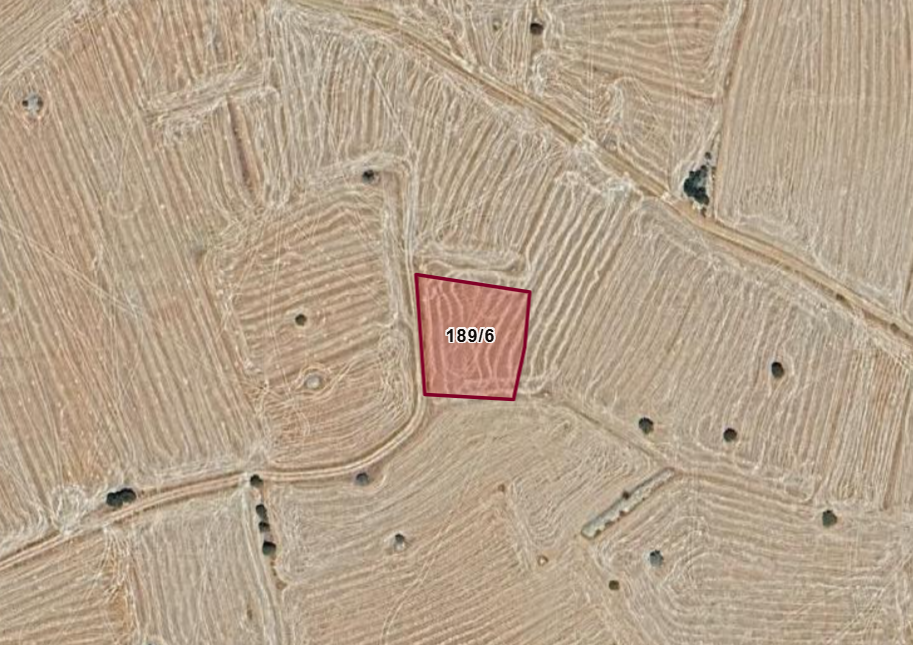 KARAMAN MERKEZ BAŞKIŞLA KÖYÜNDE 1.688 M² TARLA  SATILIKTIR