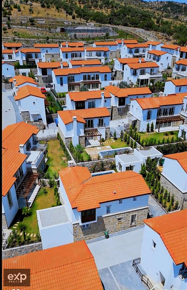 CASAFABAY'DA HAVUZLU MUSTAKIL VILLA