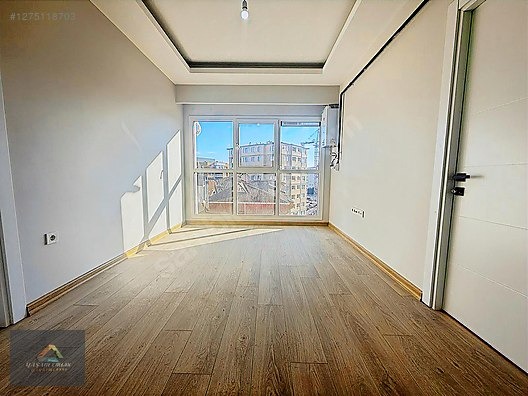 KURTKÖY DE SİTE İÇERİSİNDE SATILIK 2+1 DAİRE // METRO YANI //