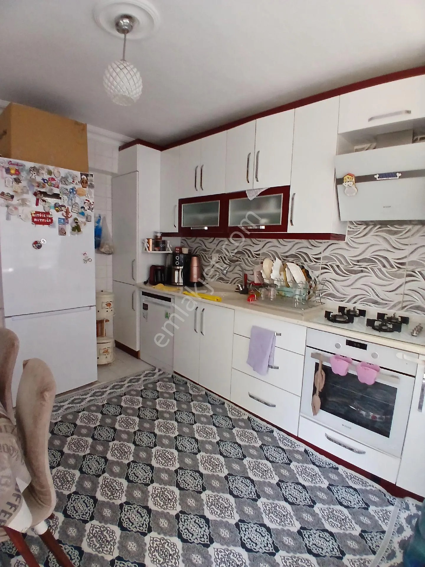 İzmir Torbalı Cumhuriyet Mahallesinde 3+1 Arakat Daire Satılık