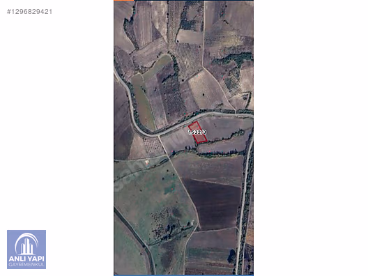 İki tarafı yol,sulama kanali yaninda ilçeye 10 dk mesafede