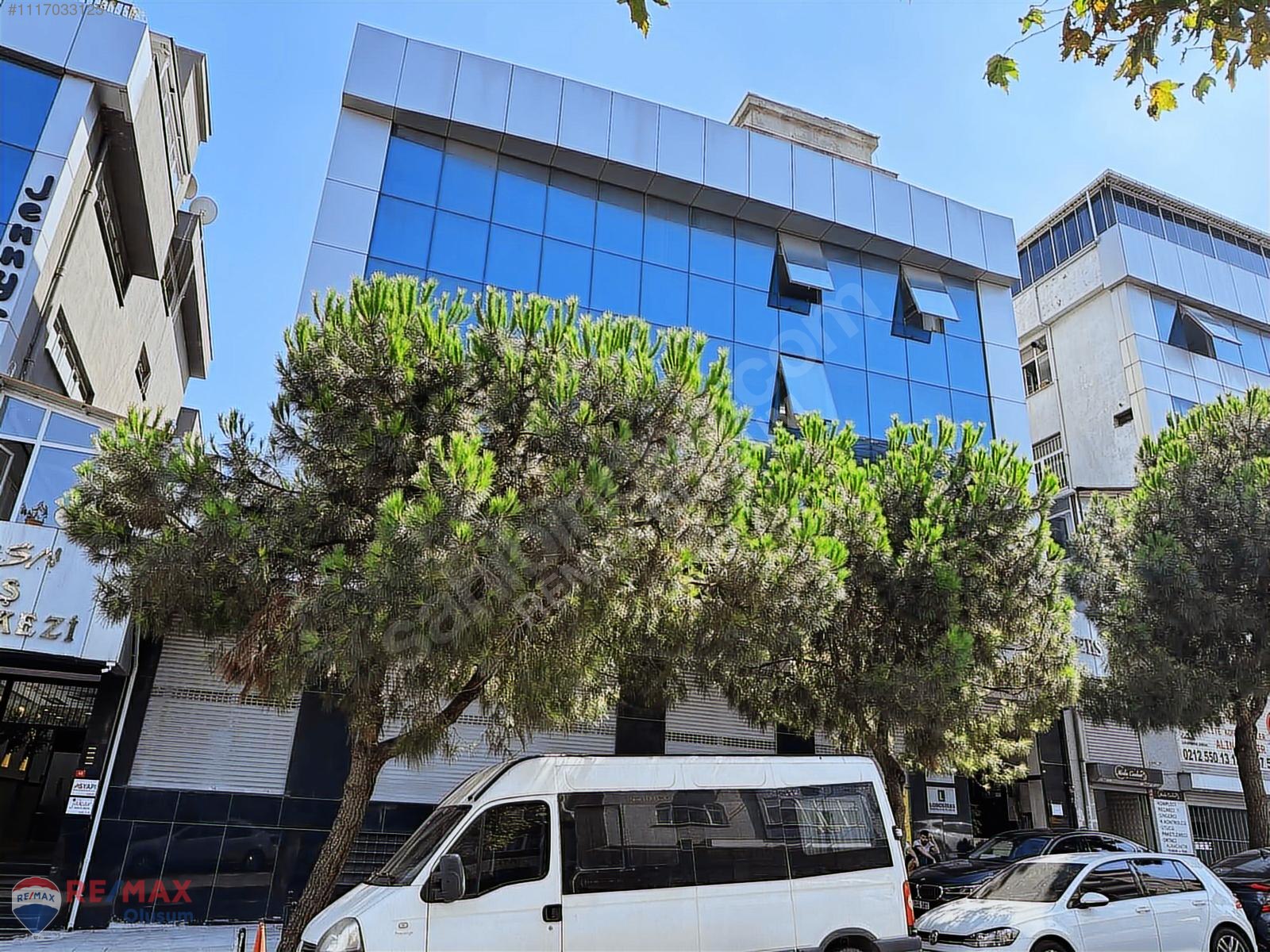 ERDEM SEMİZ'DEN CADDE ÜZERİ SATILIK İSKANLI 5000 m2 KOMPLE BİNA