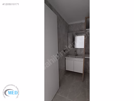 YÜZME HAVUZULU 3+1 DAİRE