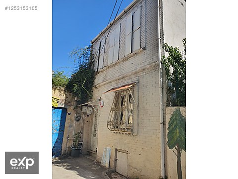 Konak Kemeraltı Salepçioğlu Yakını satılık Tarihi Bina