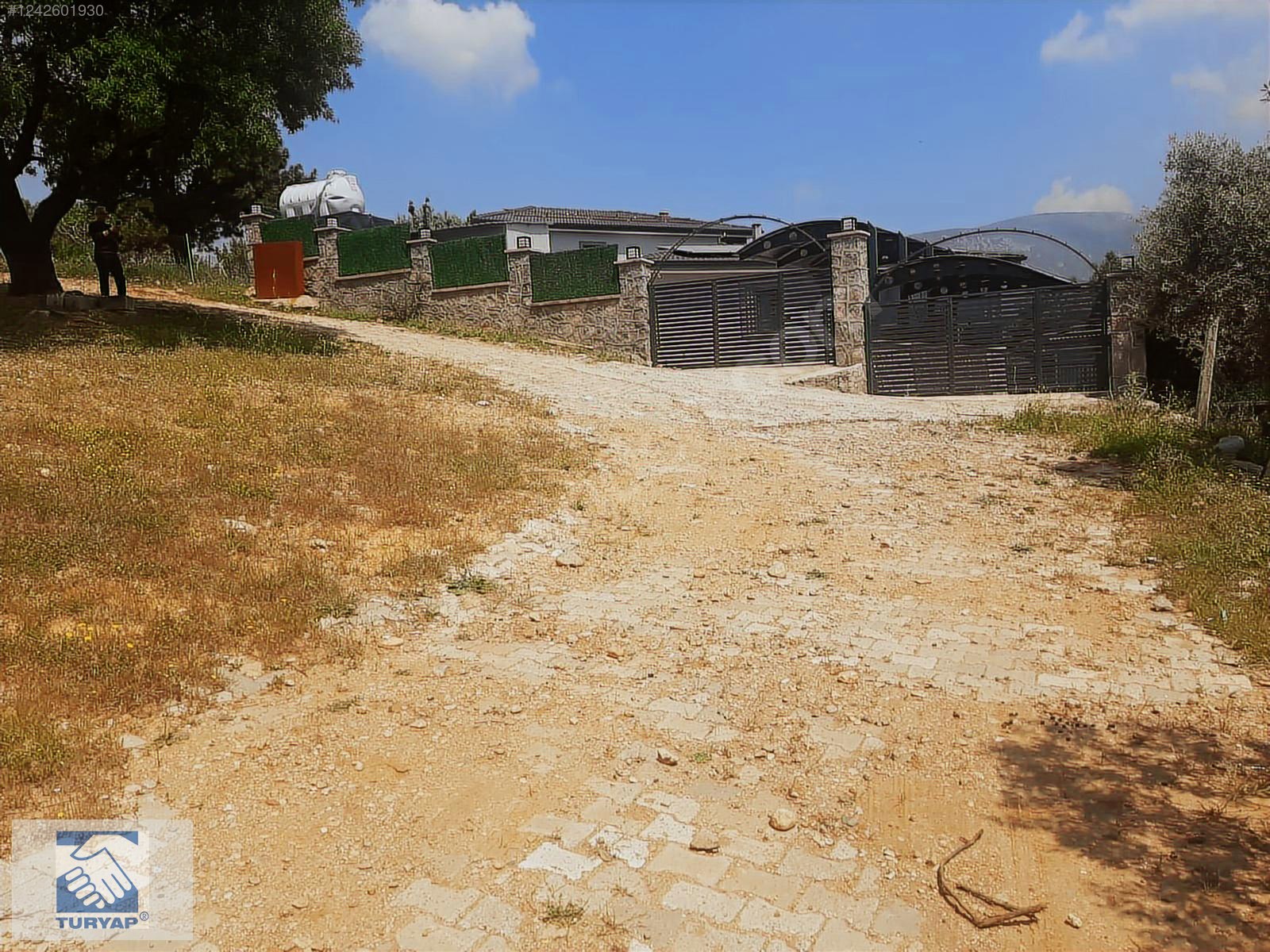 Damlacık Kuyucak Arası 321 m2 Bahçe
