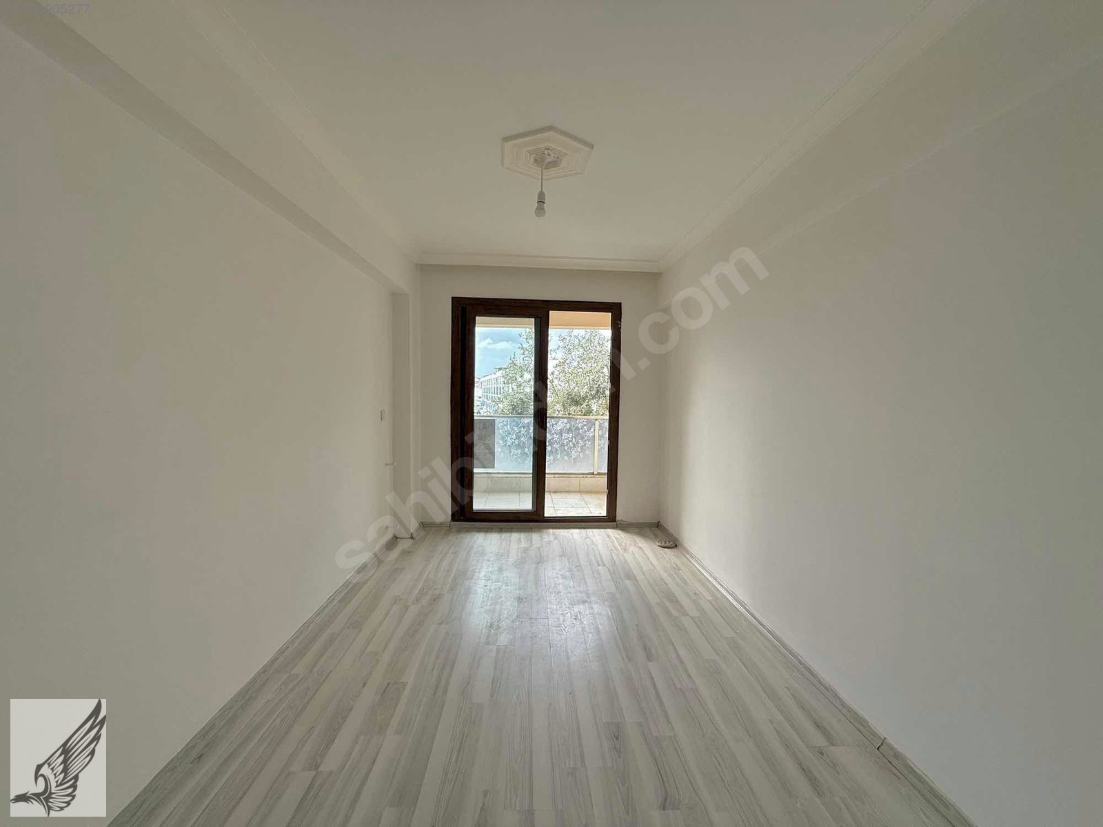 Seferihisar Çarşı Merkezinde 2+1 Açık Mutfak 85M2 Satılık Daire