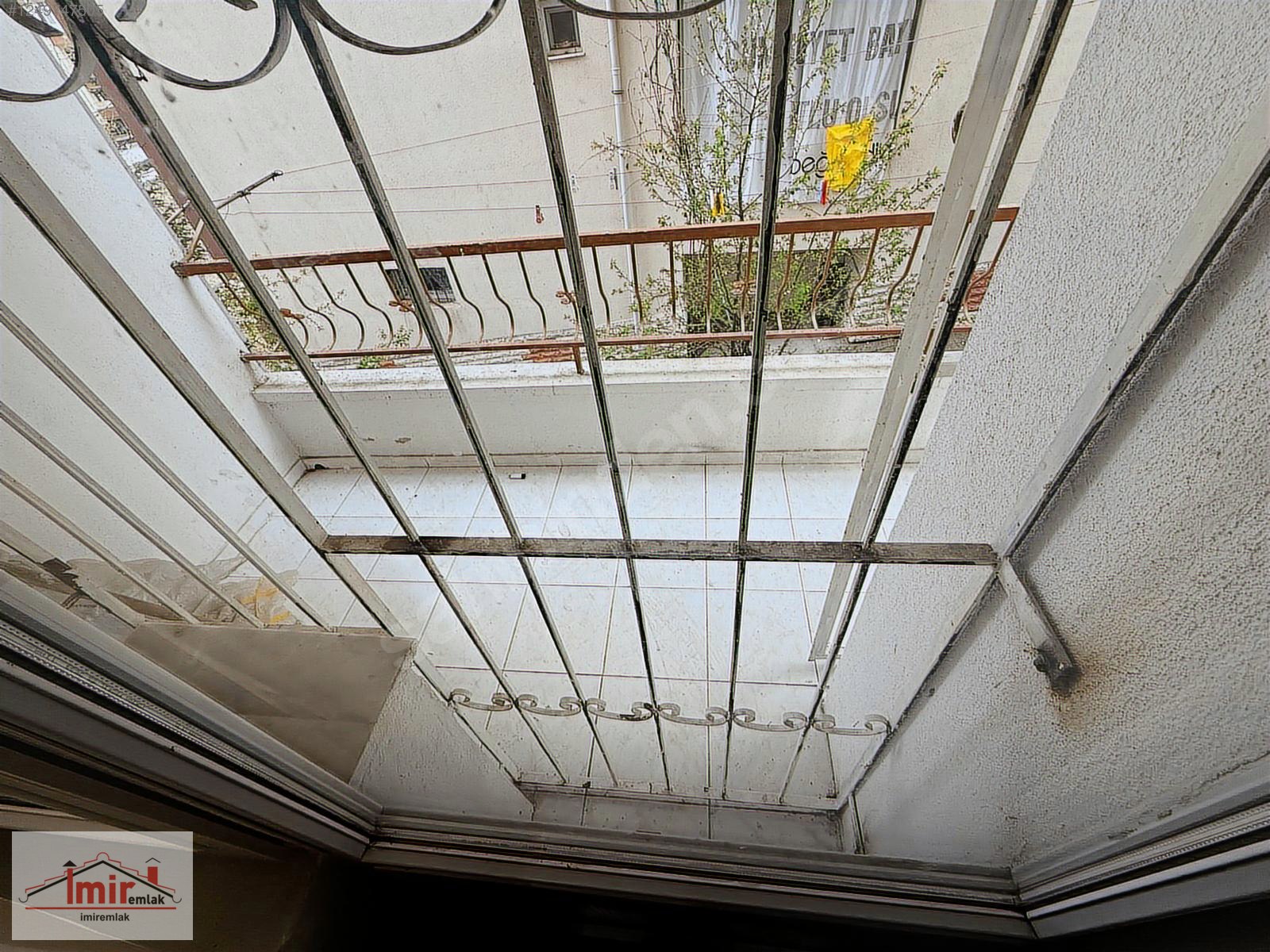 İMİR EMLAK OFİSİNDEN 2+1 BEŞYOL GÖBEK YAKINI ACİL SATILIK DAİRE