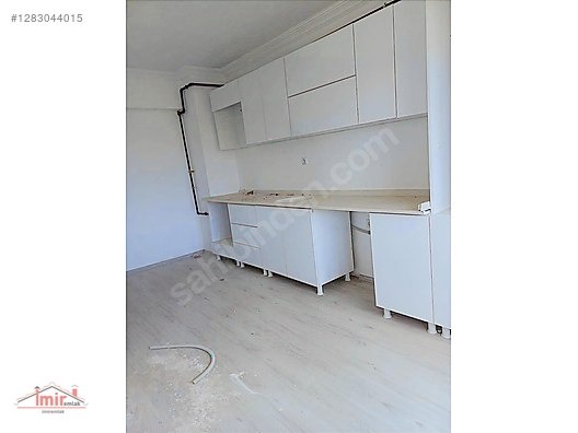 İMİR EMLAK'TAN ÇUBUK YAVUZSELİMDE 3+1 150m2 GİRİŞKAT SIFIR DAİRE