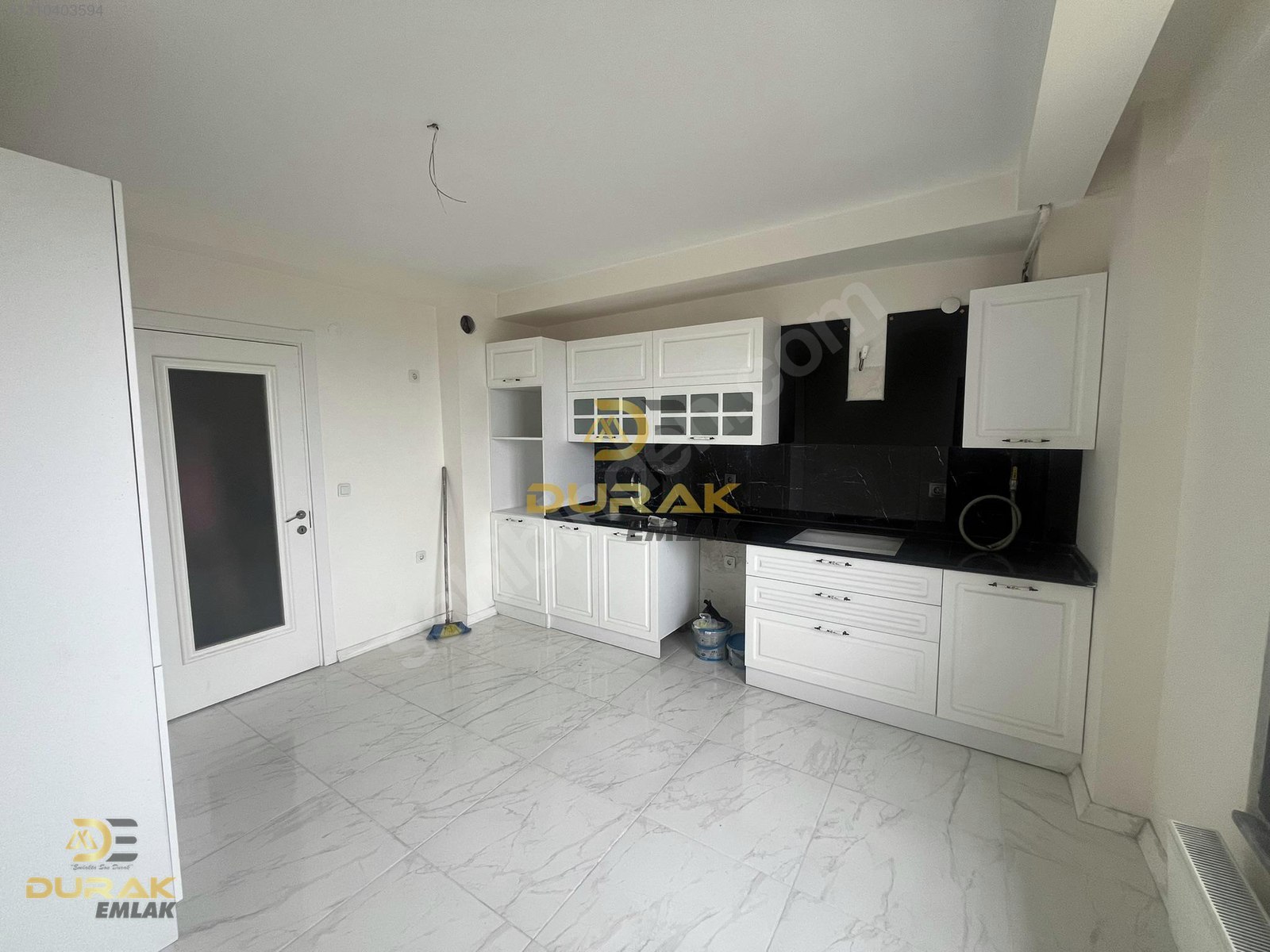 DURAK EMLAK'TAN SATILIK ERK./CUMHUR. 3+1 SALON 130m2 SIFIR DAİRE - AFYONKARAHİSAR MERKEZ