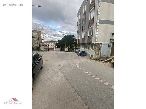 KAFKAS EMLAK'TAN ESKİ HASTANE KARŞISINDA ARSA
