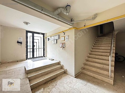 Pİ GAYRİMENKUL'den ÇAMLICA'da BULVAR YAKINI 4+1 DUBLEKS DAİRE