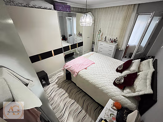 Akçay'da Bahçe Kullanımlı, Doğalgazlı 3+1 Satılık Daire