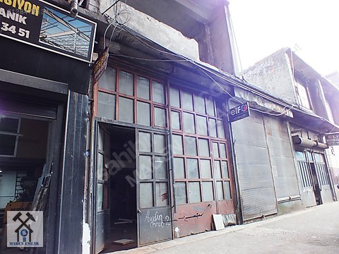 Rat Mahallesi Son Durakta Satılık 85m² Dükkan