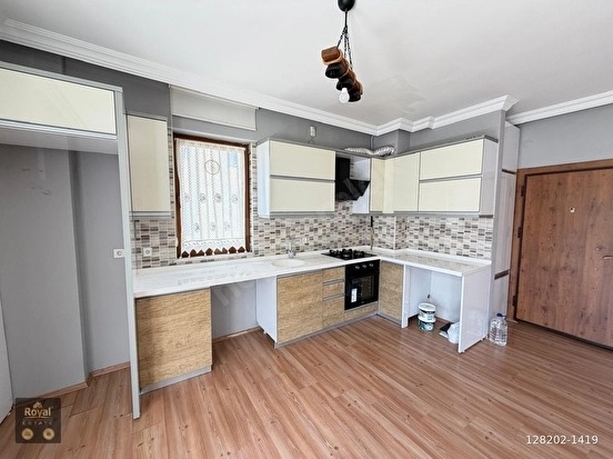 BAHÇELERİÇİ MAHALLESİNDE KİRALIK MODERN 2+1 DAİRE