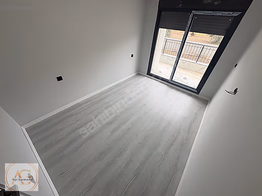 Hamidiye'de Otoparklı, Ebeveyn Banyolu, 3+1 Satılık Daire