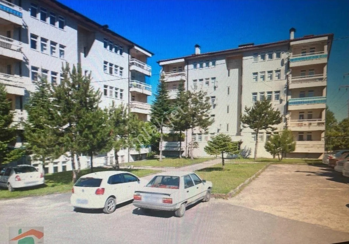 Devlet Hastane Karşısı 3+1 Meteoroloji Yanı 140 M2 Daire