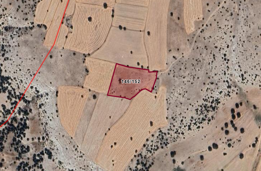 KÜTAHYA MERKEZ AHİLER    KÖYÜNDE  7.824 M²  TARLA  SATILIKTIR