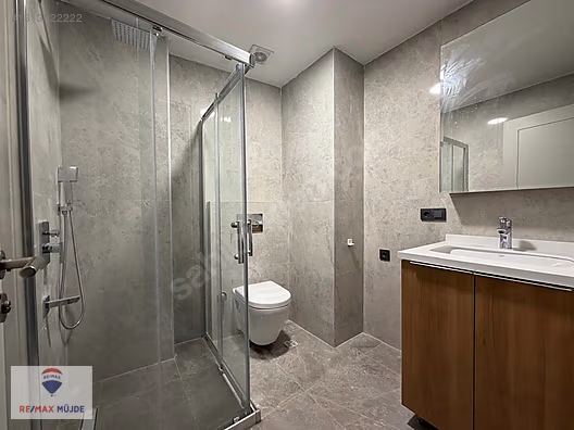 KADIKÖY MERKEZDE KİRALIK 2+1 DAİRE
