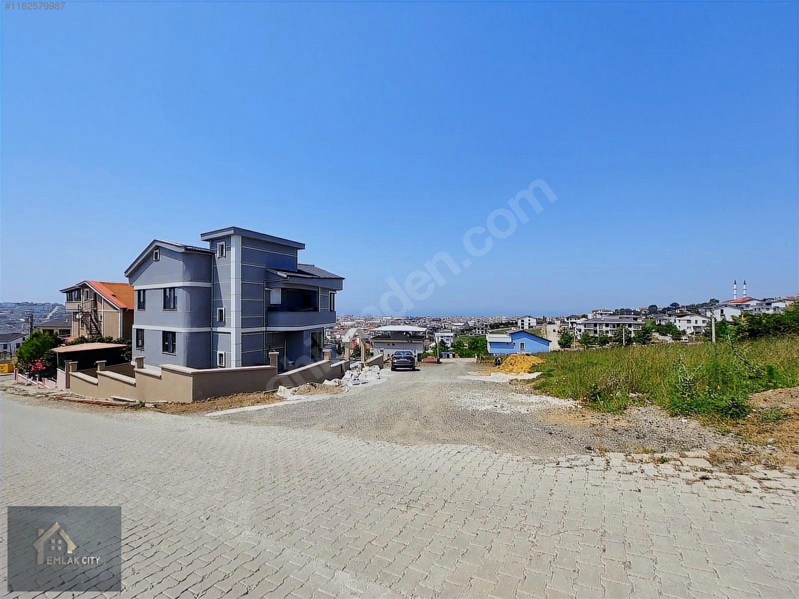 FULL DENİZ MANZARALI ( 6 ADET 2+1 VEYA 9 ADET 1+1'E UYGUN ) ARSA