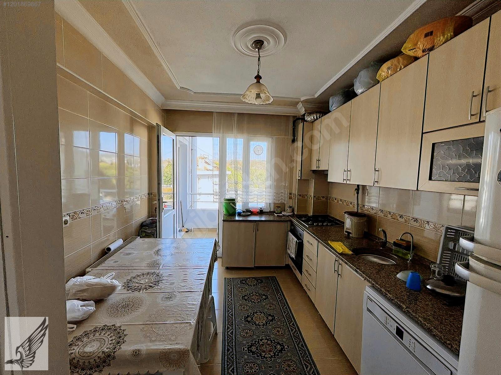 Seferihisar Camikebir Mahallesinde 3 Cephe 3 Balkon 3+1 Daire