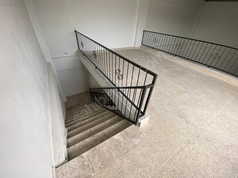 SANAYİİDE 160m² SATILIK DÜKKAN GENİŞ ÖNÇEPHELİ