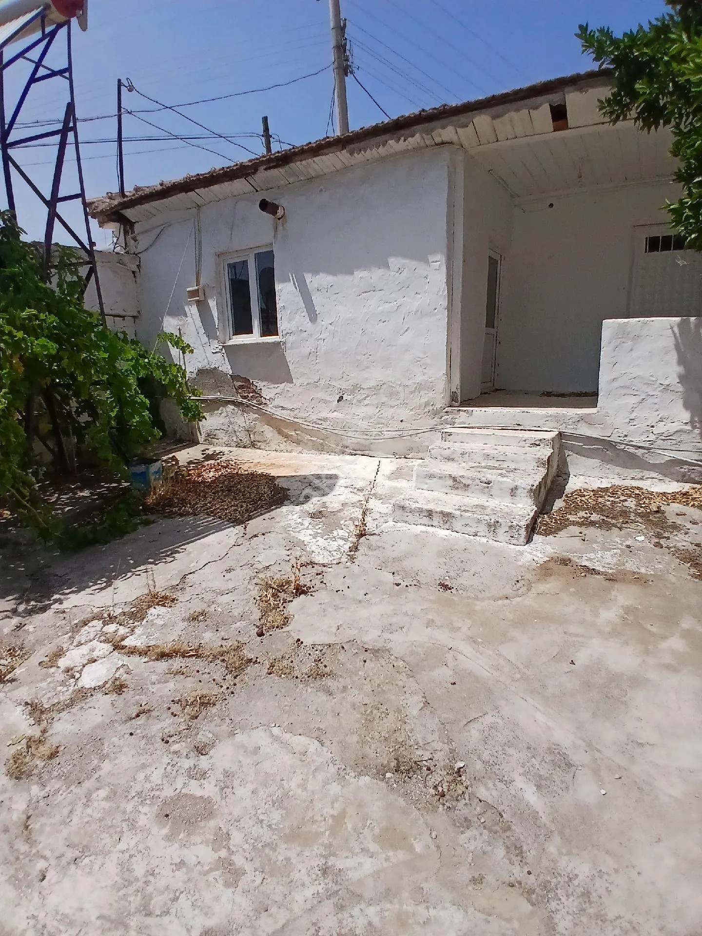 İzmir Bayındır Yakapınarda Taş Ev Satılık