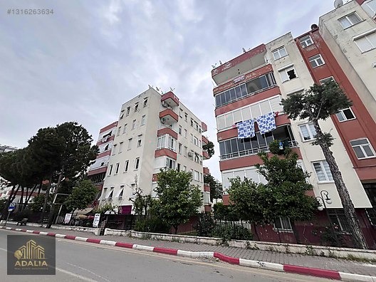 Varsak Karşıyakada Site İçerisinde Geniş 3+1 Satılık Daire