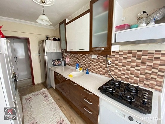KARDEŞ GAYRİMENKUL 'DEN AMERİKAN MAHALLESİNDE MASRAFSIZ SATILIK 3+1 DAİRE