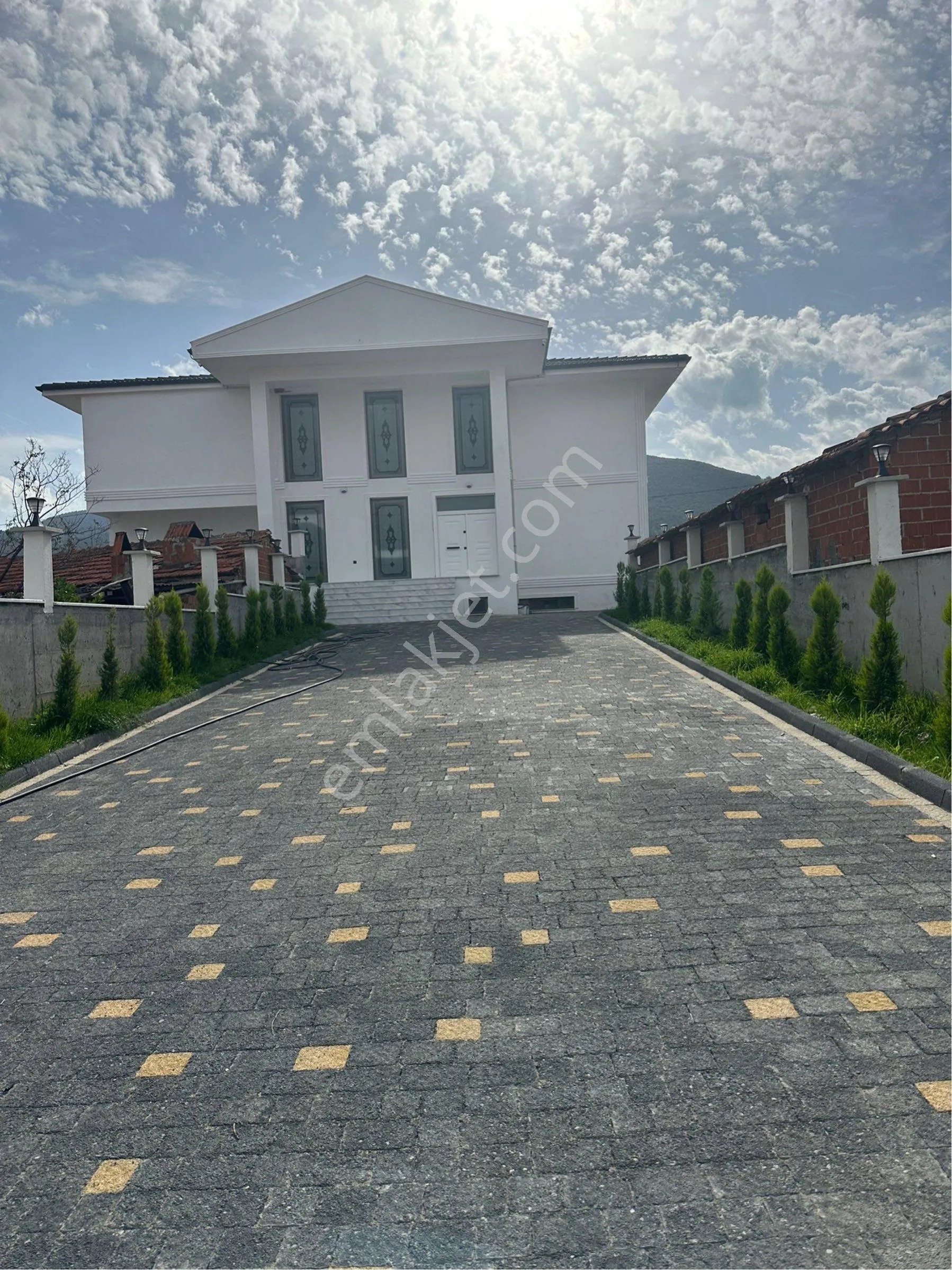Balıkesir Burhaniye Börezli Mahallesinde Satılık Malikane