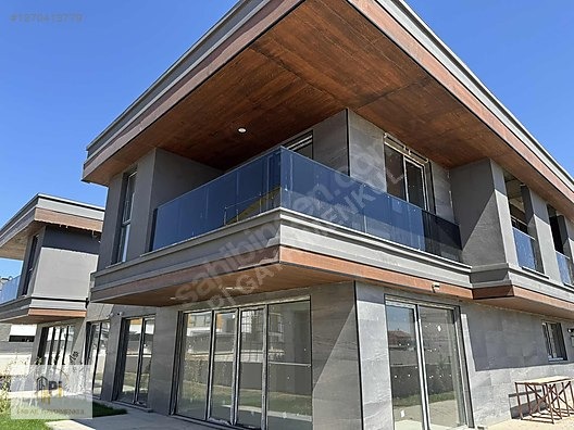 Pİ GAYRIMENKUL'den VİLLALAR BÖLGESİ'nde SİTE İÇİ BAHÇELİ 5+1