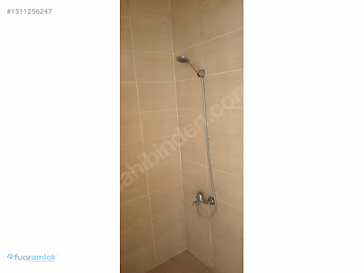 FUAR EMLAKTAN PURSAKLAR MERKEZ 3+1 YAPILI SATILIK FIRSAT DAİRES