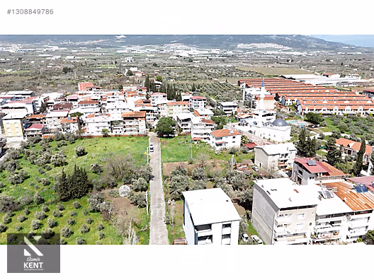 Kemalpaşa Örnekköy Satılık 303 m2 İmarlı Arsa Köşe Parsel