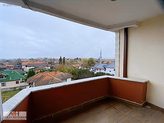 Söğütlü Merkezde Satılık 3+1 Daire - 135m² Ferah Yaşam Alanı