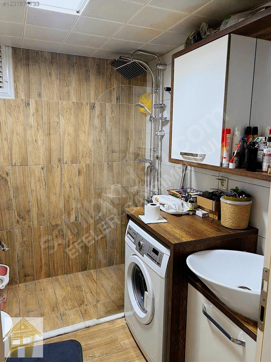 EFELER GAYRİMENKUL 2+1 Çift Cephe Balkon Ara Kat D.Gazlı