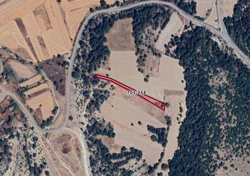 KÜTAHYA ÇAVDARHİSAR ÇAT  KÖYÜNDE 1.706  M²  TARLA  SATILIKTIR