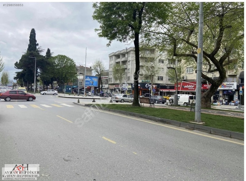 Sakarya Karaağaç Bulvarın da 75m²3 Katlı ,Yüksek Getirili işyeri