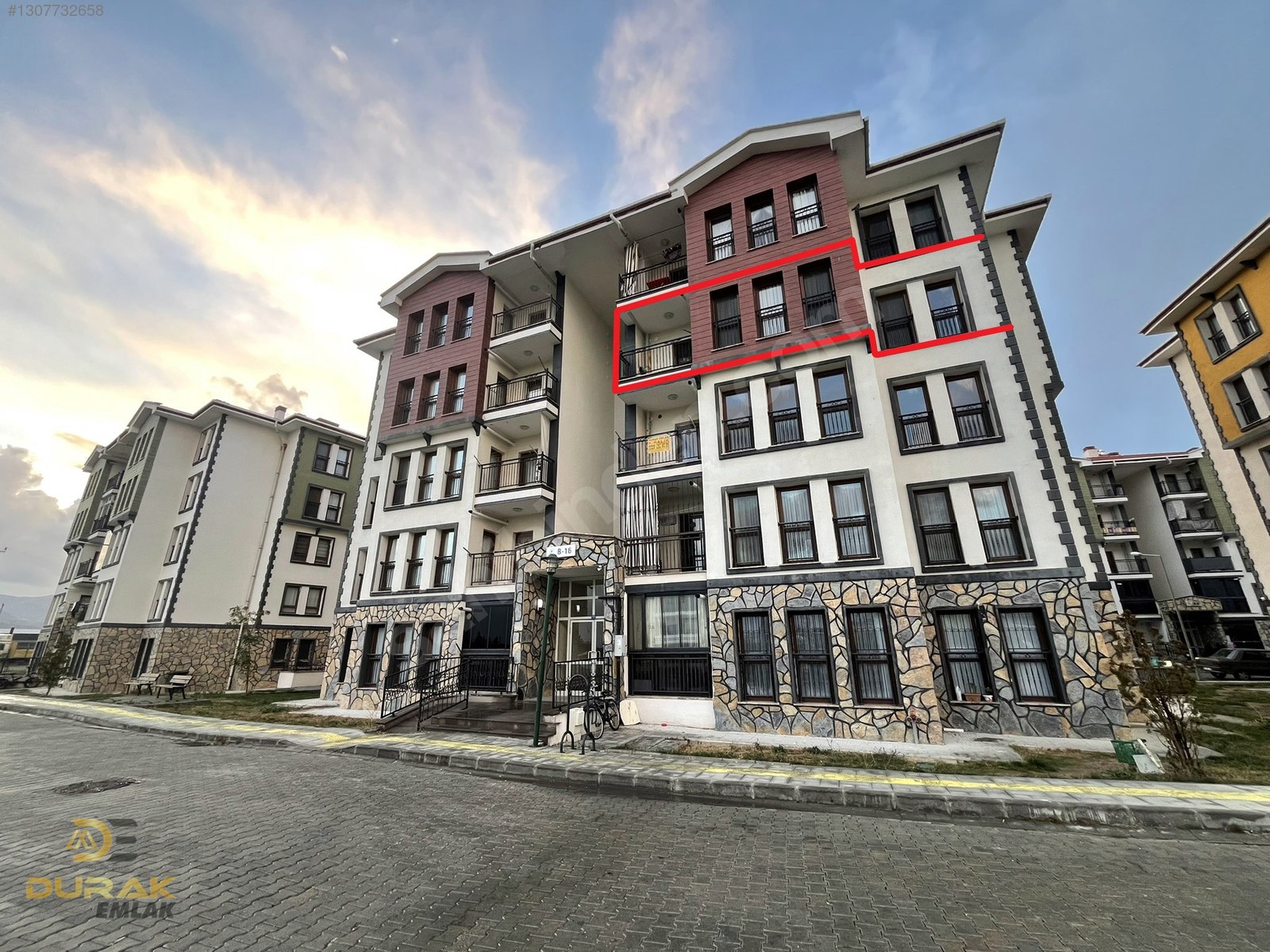 DURAK EMLAK'TAN SATILIK ÇETİNKAYA TOKİLER'DE 2+1 SALON ARAKAT DA