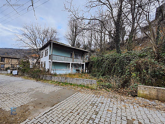 Selimiyede Köy İçi 1.463 m² İmarlı Arsa ve 2 Katlı Kargır Ev