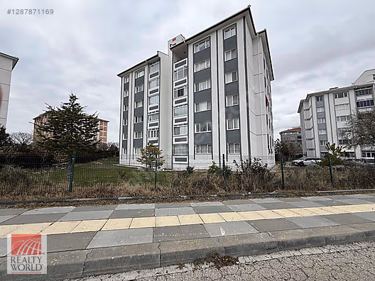 TEMELLİ TOKİ DE BOŞ VE TEMİZ BANKA DEVİRLİ SATILIK 3+1 DAİRE