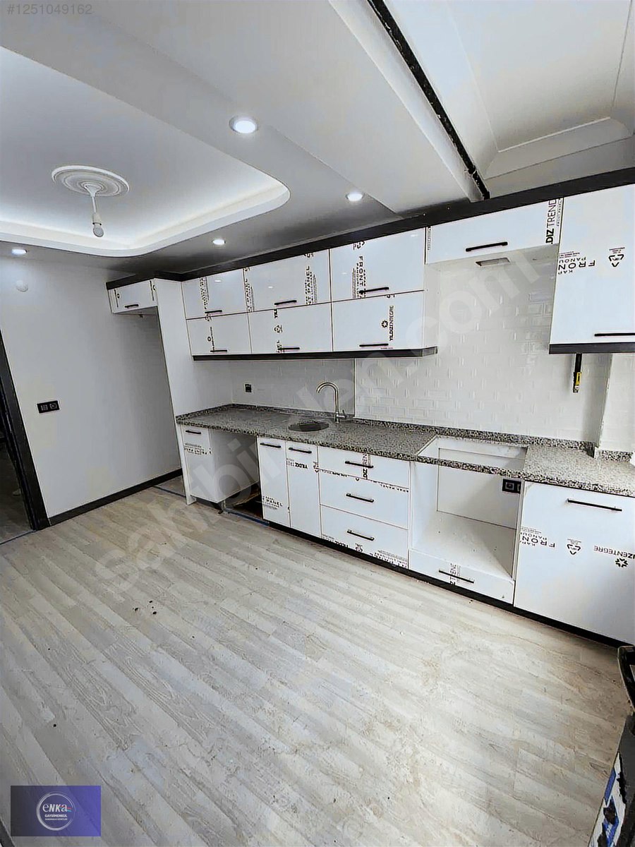 HAVUZLU VE ÇOCUK PARKI, SİTE İÇERSİ 3+1 FERAH DAİRE