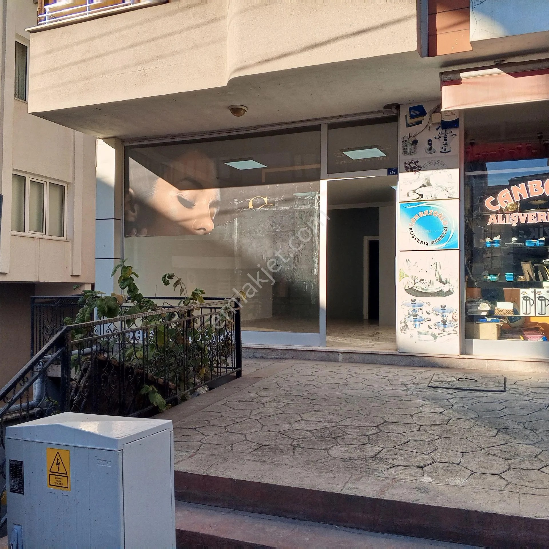 Şenol Gayrimenkulden Satılık Dükkan