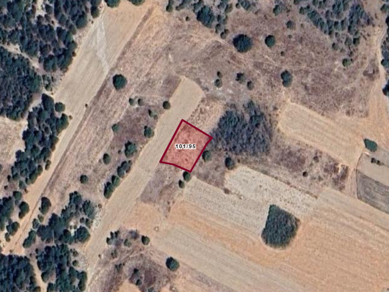 KÜTAHYA ÇAVDARHİSAR ÇAT  KÖYÜNDE  792  M²  TARLA  SATILIKTIR